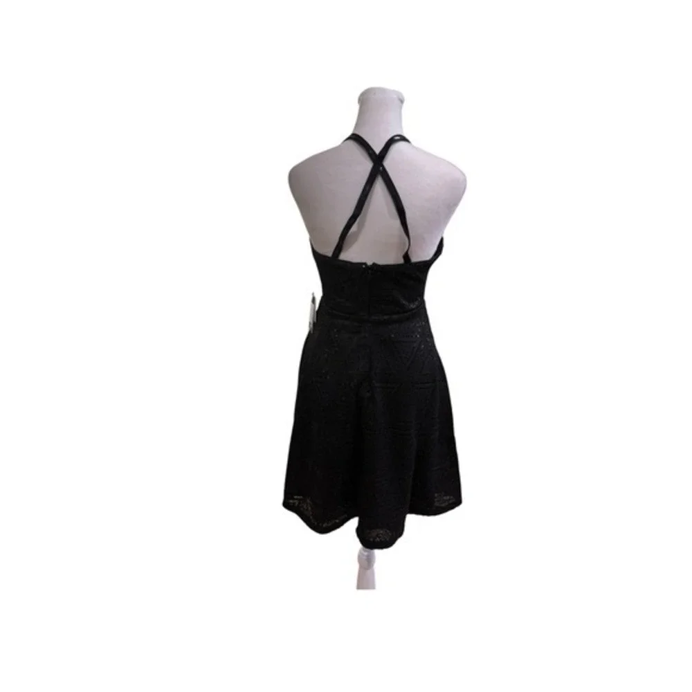 Guess sleeveless fit